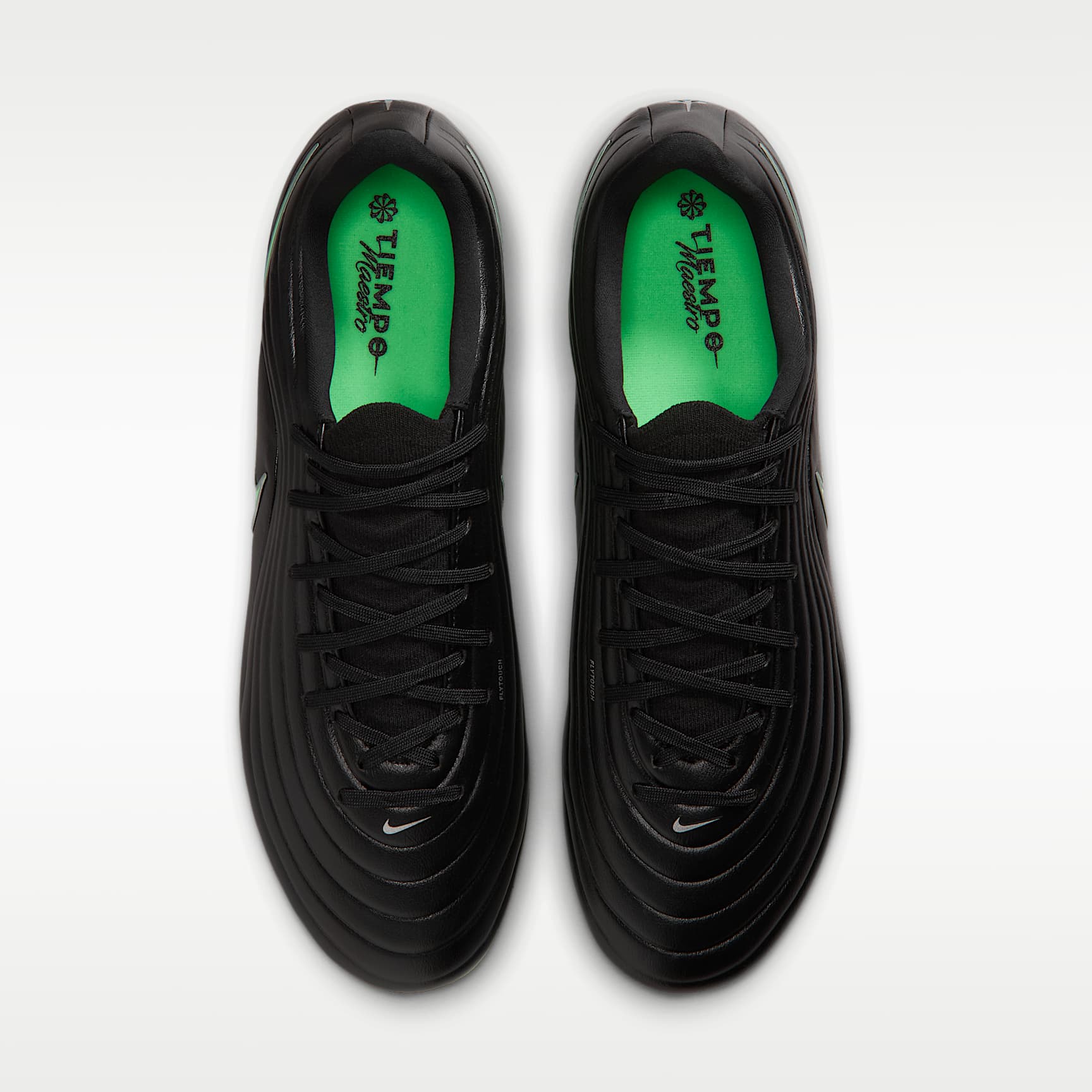 Nike Tiempo Maestro Academy Low Top Fußballschuh für verschiedene Böden – Schwarz/Schwarz/Illusion Green