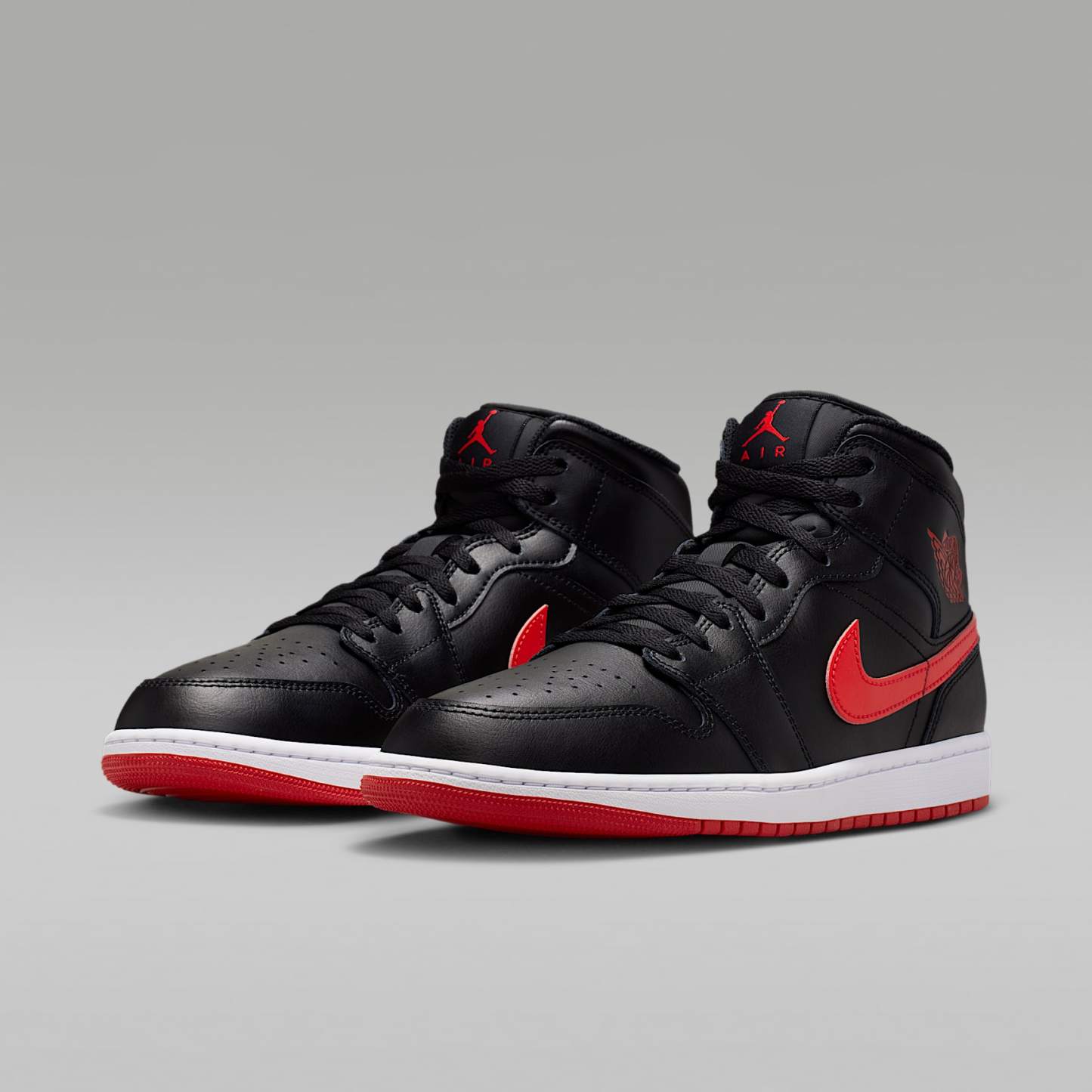 Air Jordan 1 Mid Herrenschuh – Schwarz/Weiß/University Red