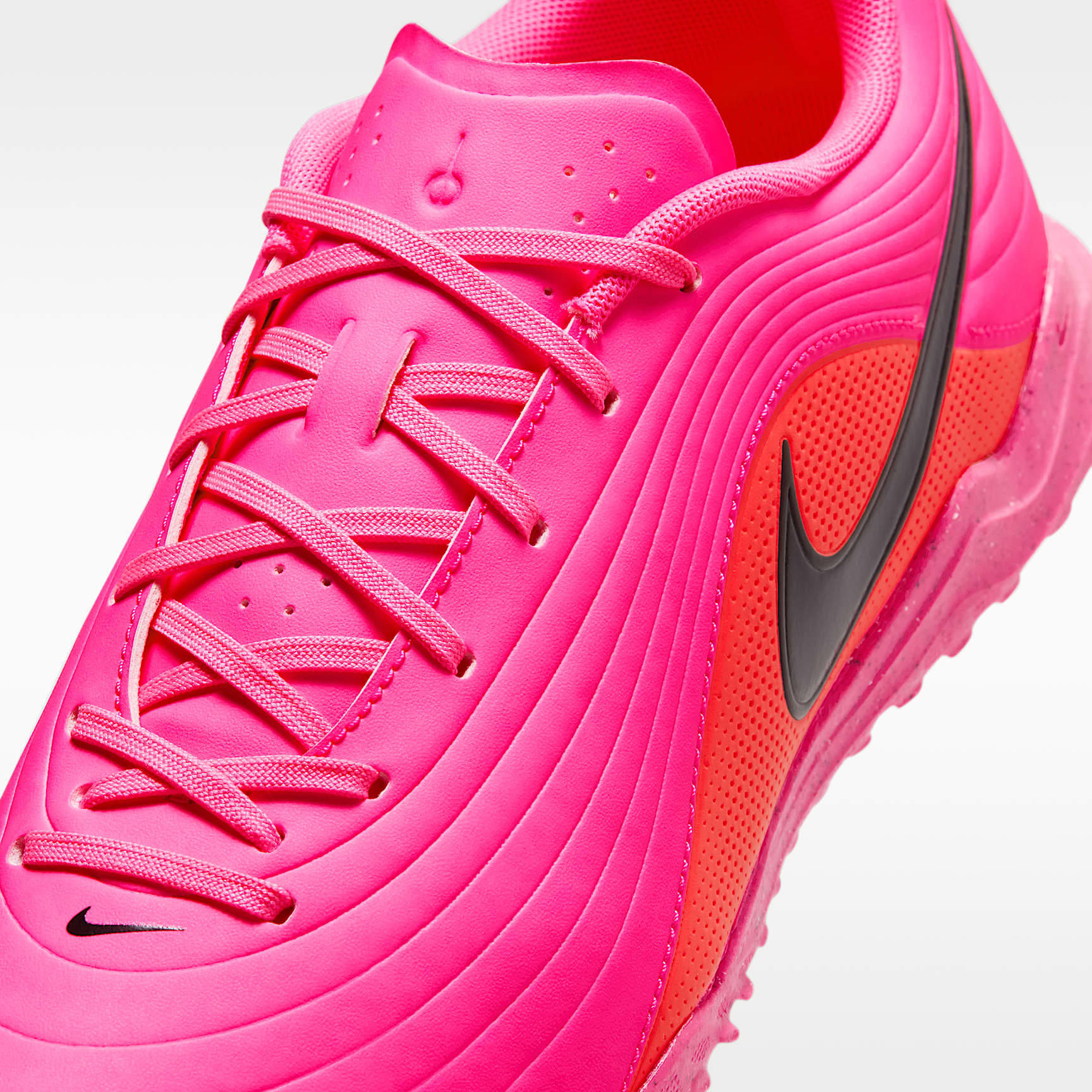 Nike Tiempo Maestro Club Low-Top-Fußballschuh für Turf – Multi-Color/Schwarz