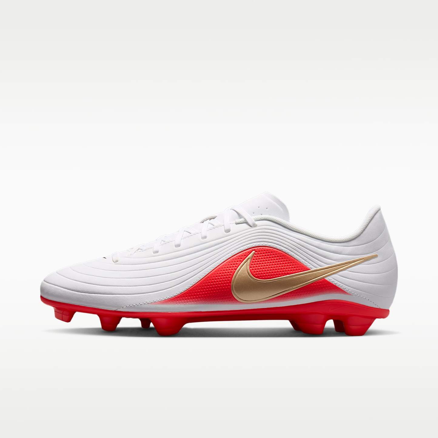 Nike Tiempo Maestro Club Low-Top-Fußballschuh für verschiedene Böden – Weiß/Bright Crimson/Blur