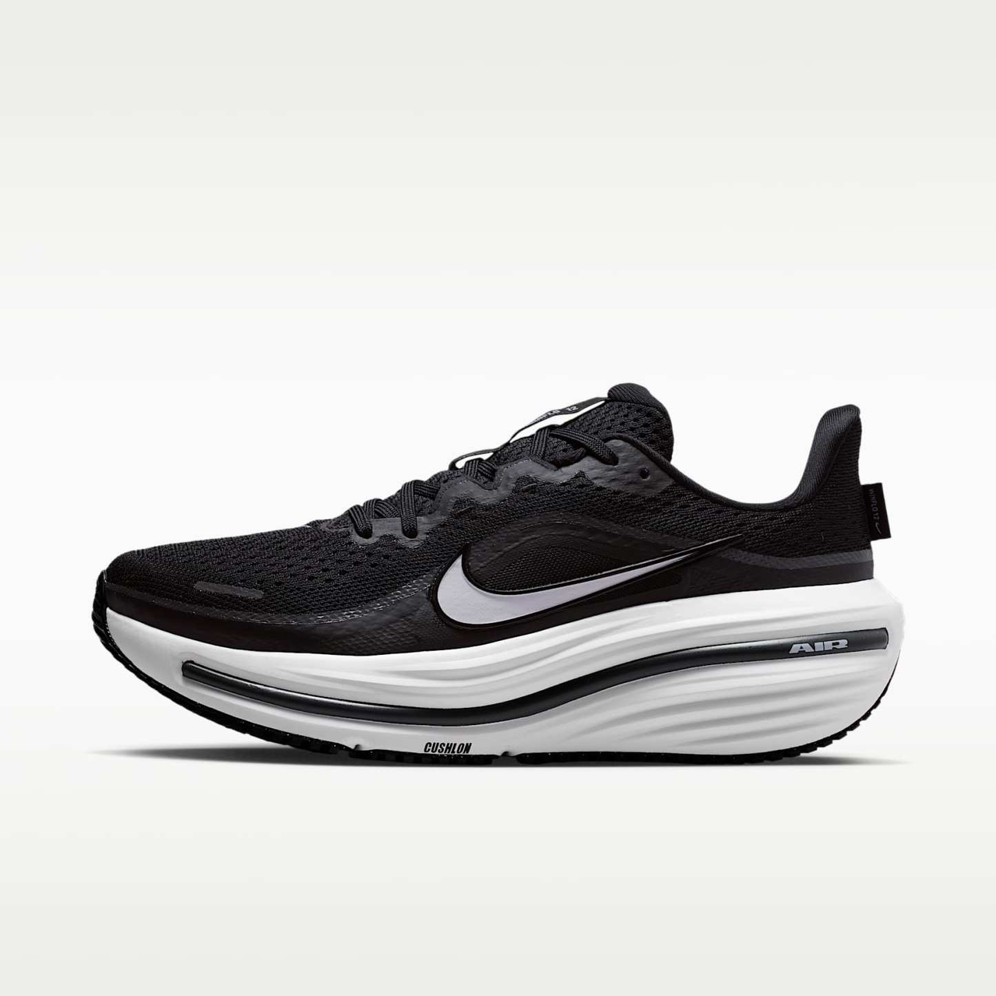 Nike Winflo 12 Straßenlaufschuh (Damen) – Schwarz/Dark Smoke Grey/Weiß
