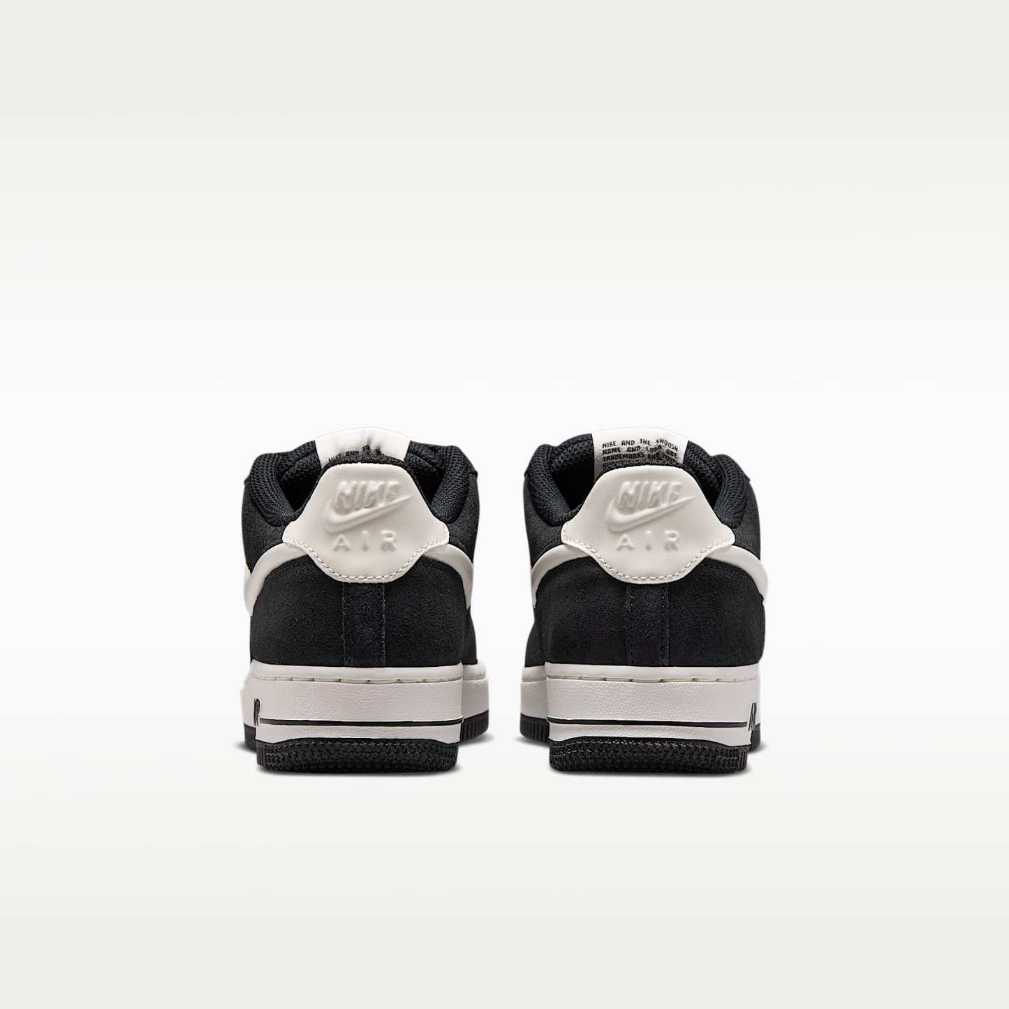 Nike Air Force 1 LV8 Schuh (ältere Kinder) – Schwarz/Sail