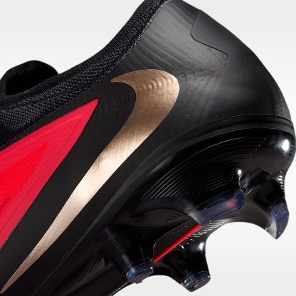 Nike Phantom 6 Low Pro Fußballschuh für normalen Rasen – Bright Crimson/Bright Crimson/Schwarz