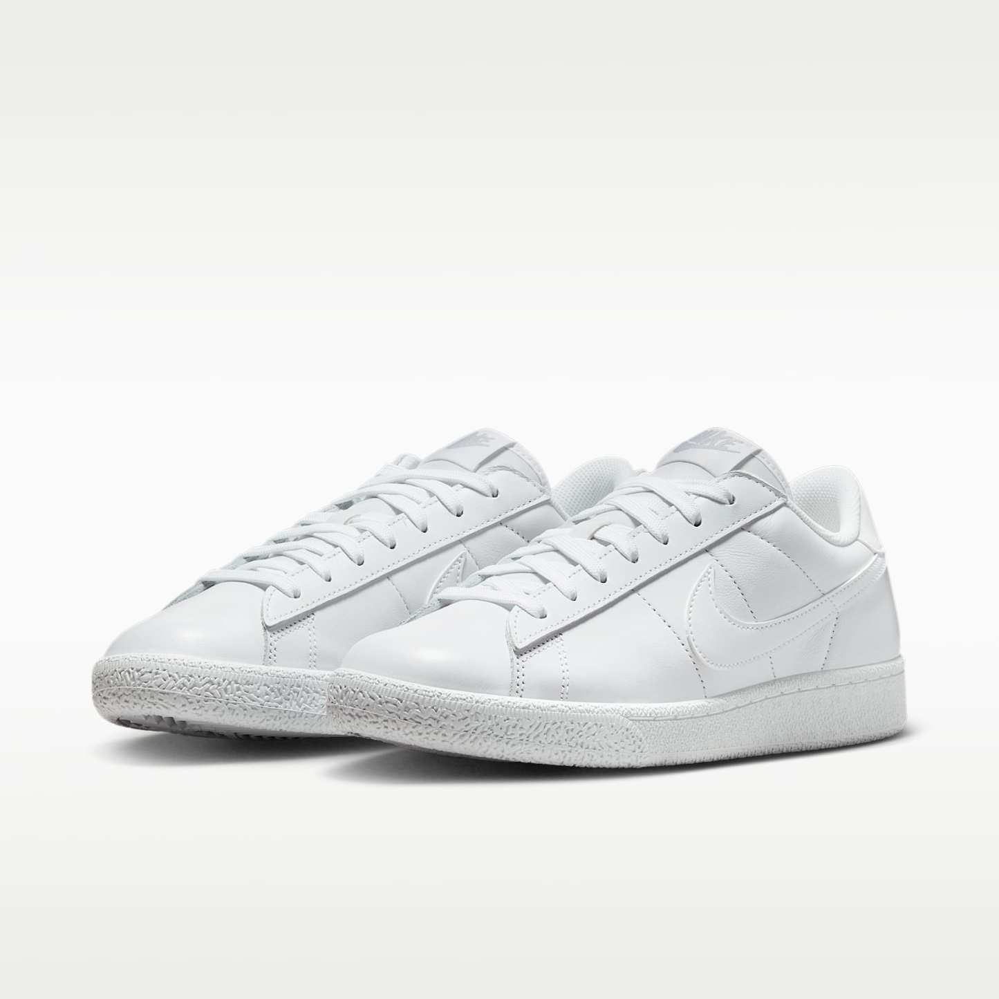 Nike Tennis Classic Damenschuh – Weiß/Weiß