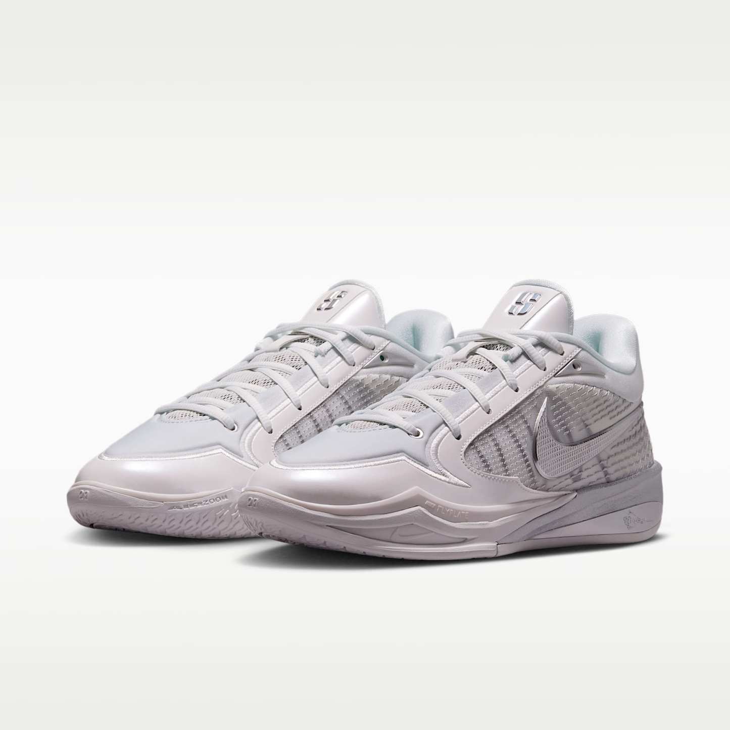 Sabrina 4 Basketballschuh – Summit White/Schwarz/Metallic Silver