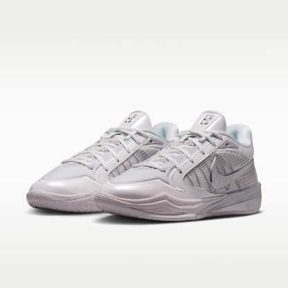Sabrina 4 Basketballschuh – Summit White/Schwarz/Metallic Silver