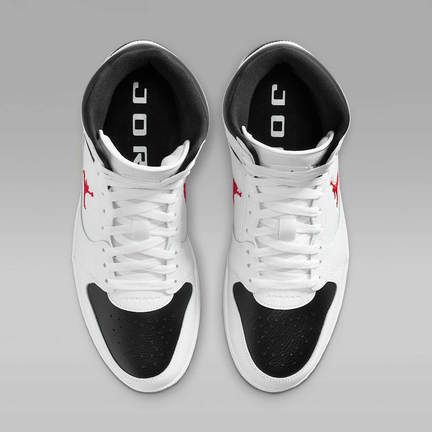 Jordan Court Connect Mid Herrenschuhe – Weiß/Schwarz/Gym Red