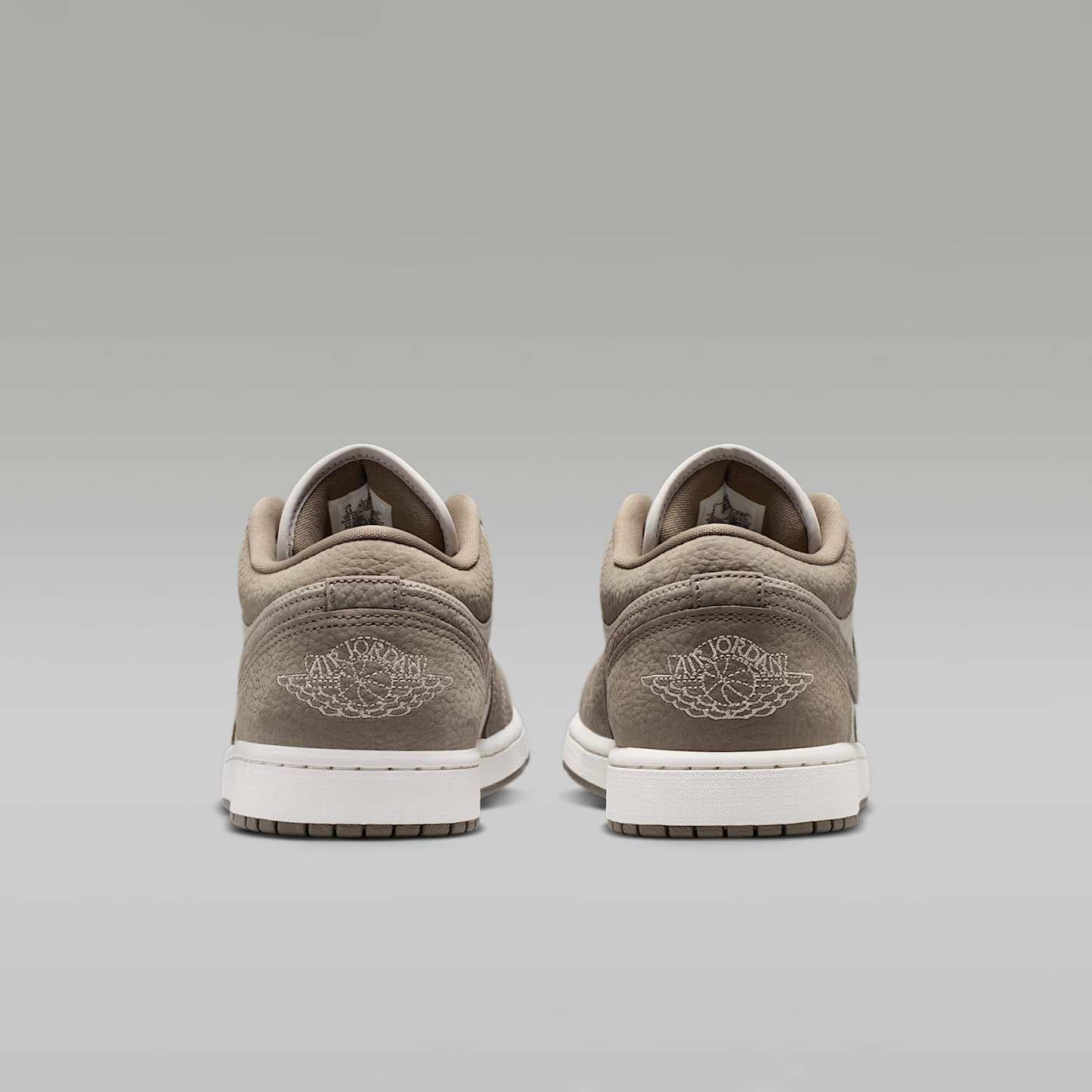 Air Jordan 1 Low Herrenschuh – Olive Grey/Cream II/Silver Sage/Olive Grey