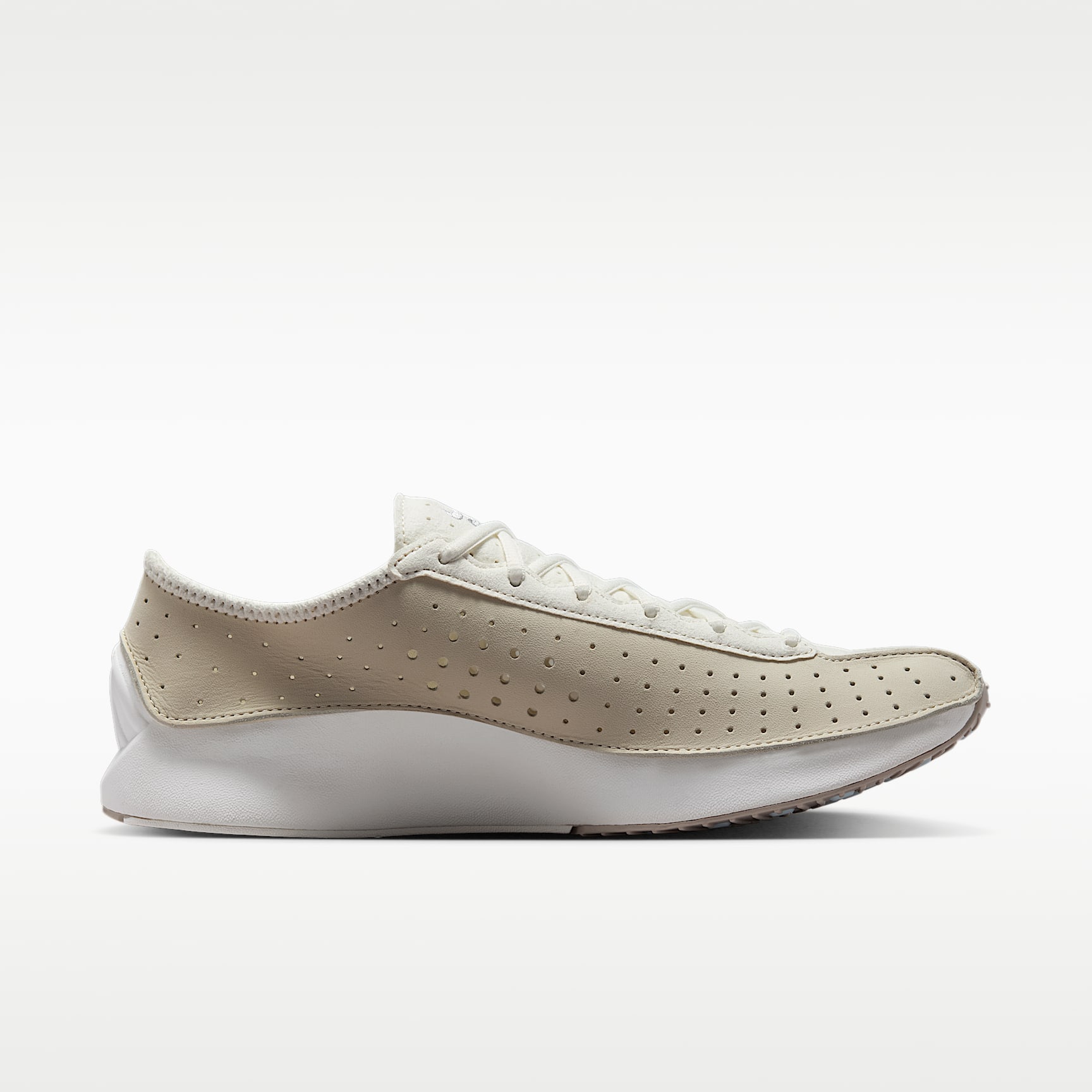 Nike Air Superfly Schuh (Damen) – Coconut Milk/Sail/Classic Stone/Metallic Silver