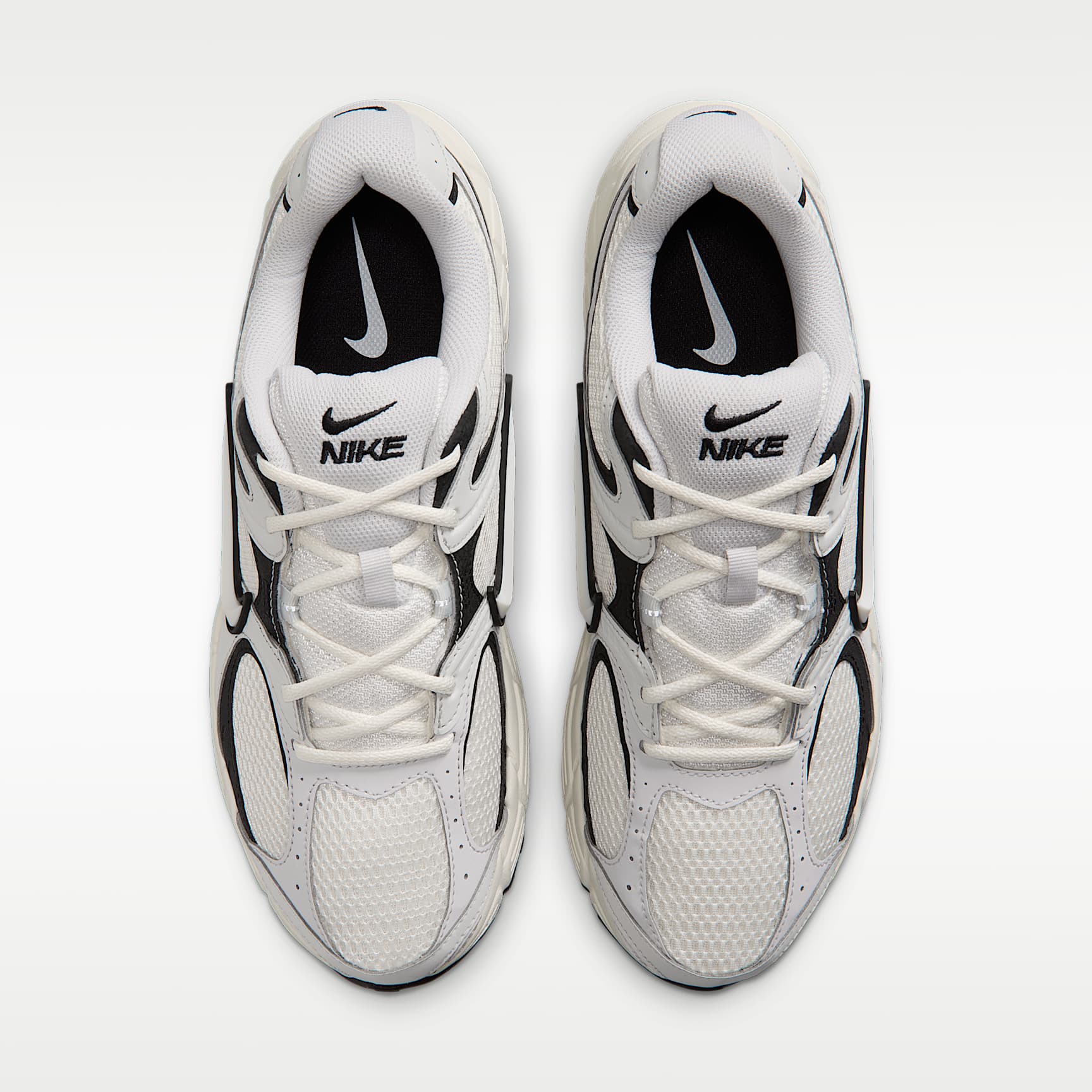 Nike V5 RNR Schuh (Herren) – Sail/Schwarz/Vast Grey/Sail