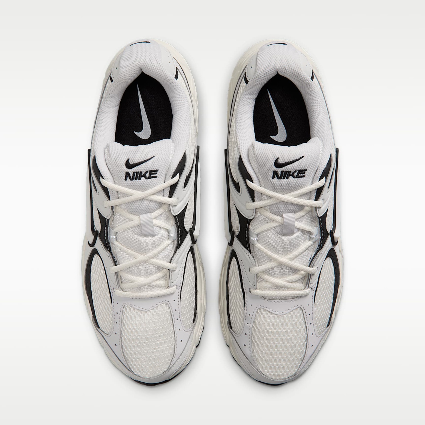 Nike V5 RNR Schuh (Herren) – Sail/Schwarz/Vast Grey/Sail