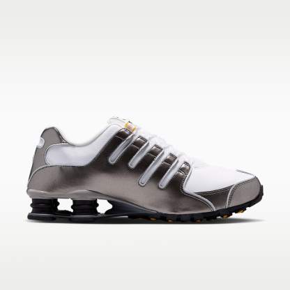 Nike Shox NZ Schuhe (Herren) – Summit White/Metallic Pewter/University Gold/Summit White