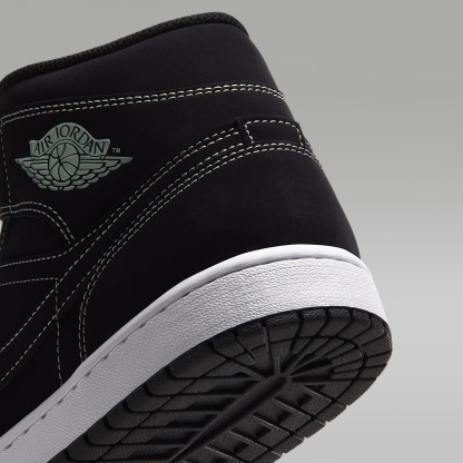 Air Jordan 1 Mid Herrenschuh – Schwarz/Schwarz/Pistachio Frost