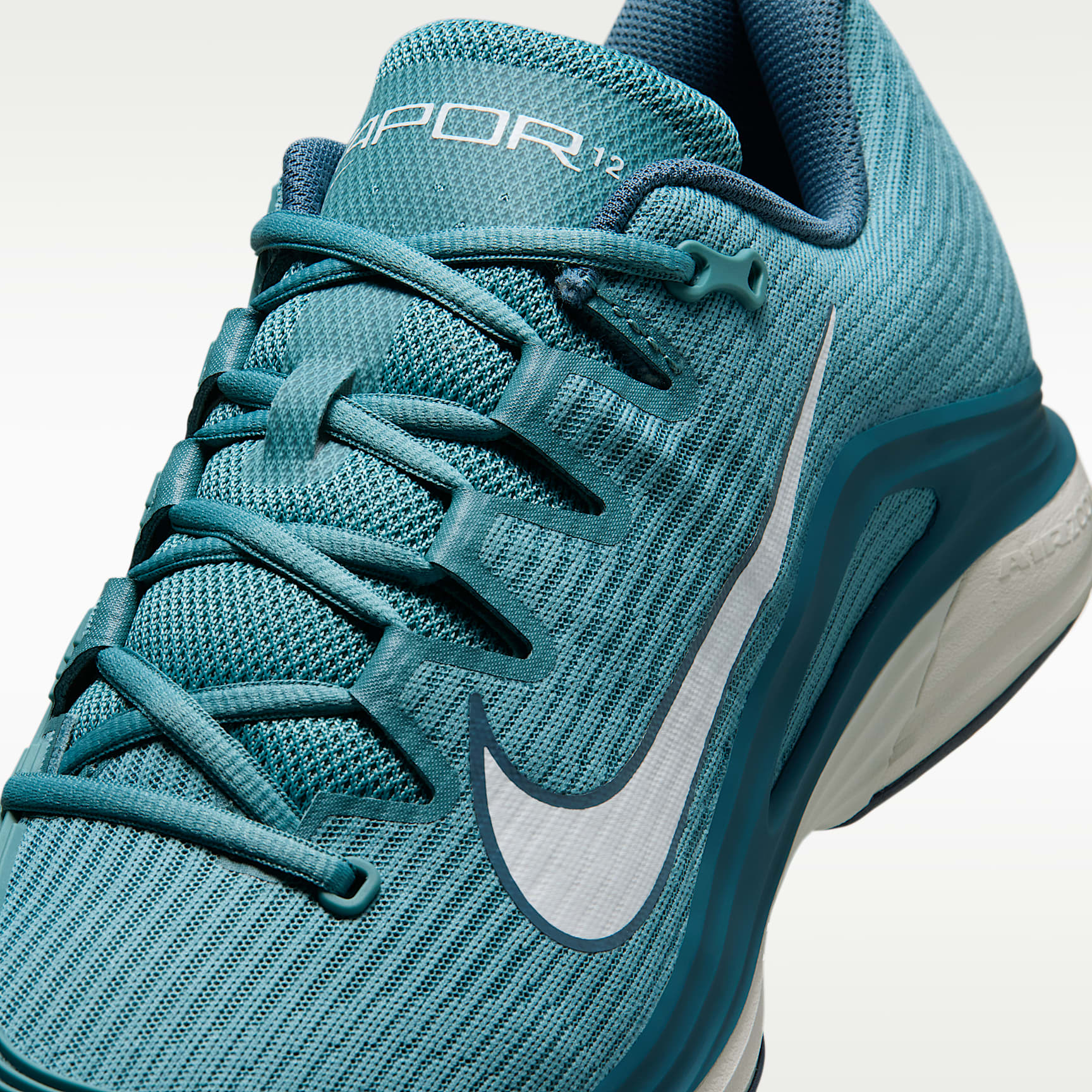 Nike Vapor 12 Tennisschuh für Hartplätze (Herren) – Smokey Blue/Light Bone/New Slate/Weiß