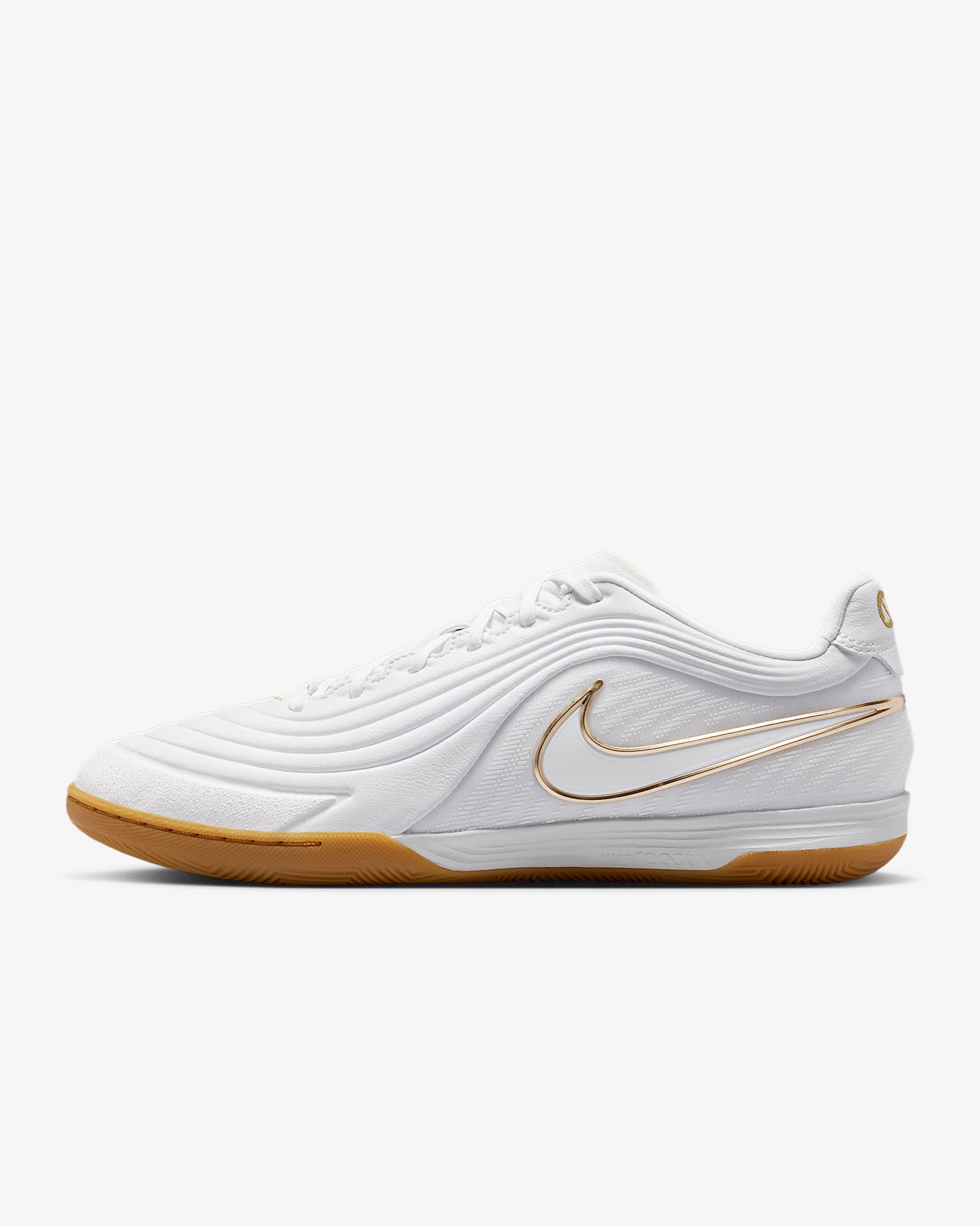 Nike Tiempo Reactgato Low Top Fußballschuh für Hallen- und Hartplätze – Weiß/Metallic Gold