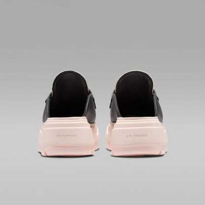 Air Jordan Mule SE Mules (Damen) – Off Noir/Chalk/Metallic Gold