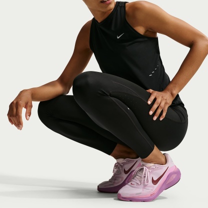 Nike Structure 26 Straßenlaufschuh (Damen) – Bleached Lilac/Pink Rise/Light Magenta/Pink Smoke