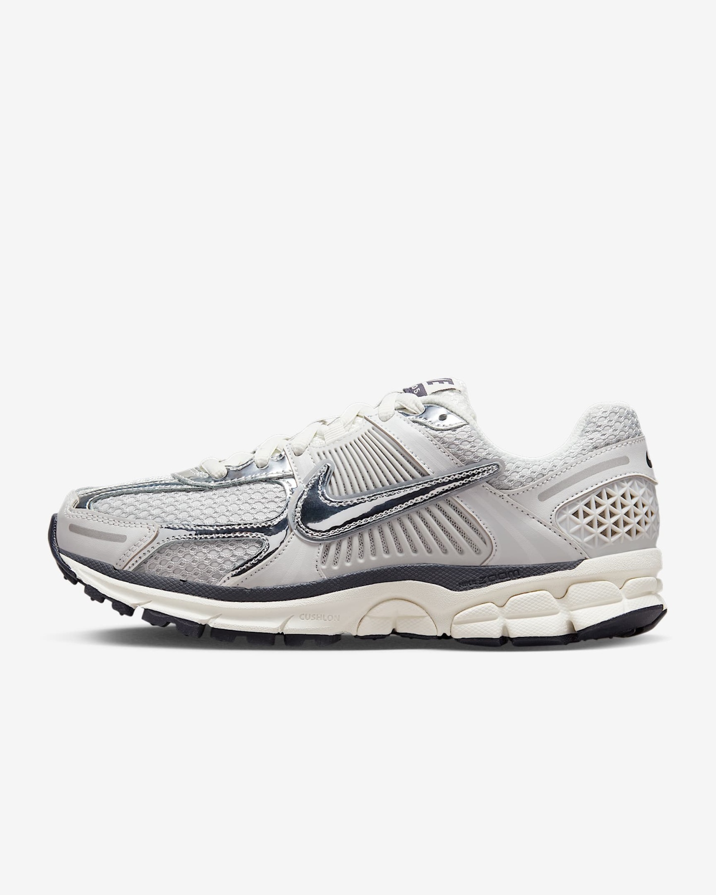 Nike Zoom Vomero 5 Schuh (Damen) – Photon Dust/Gridiron/Sail/Chrome