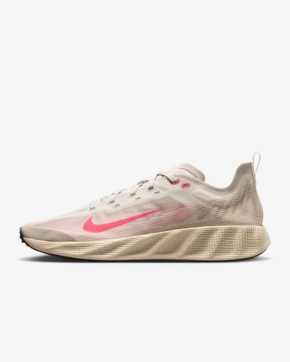 Nike Ava X Herrenschuh – Light Bone/Schwarz/Light Khaki/Siren Red