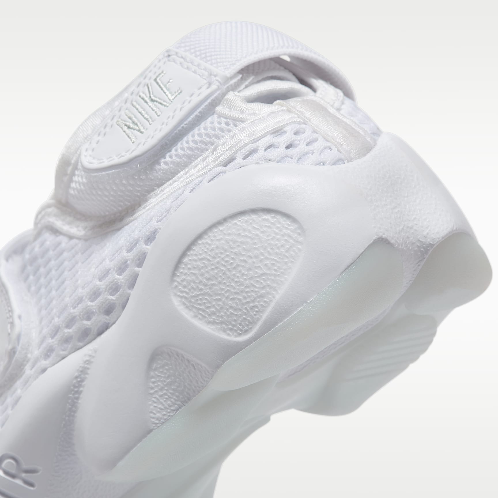 Nike Air Rift Breathe Damenschuh – Weiß/Pure Platinum