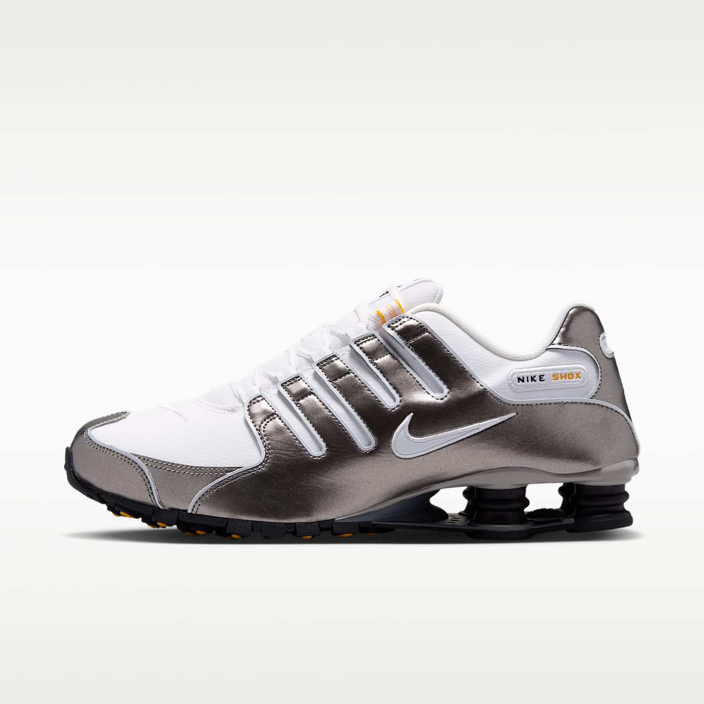 Nike Shox NZ Schuhe (Herren) – Summit White/Metallic Pewter/University Gold/Summit White