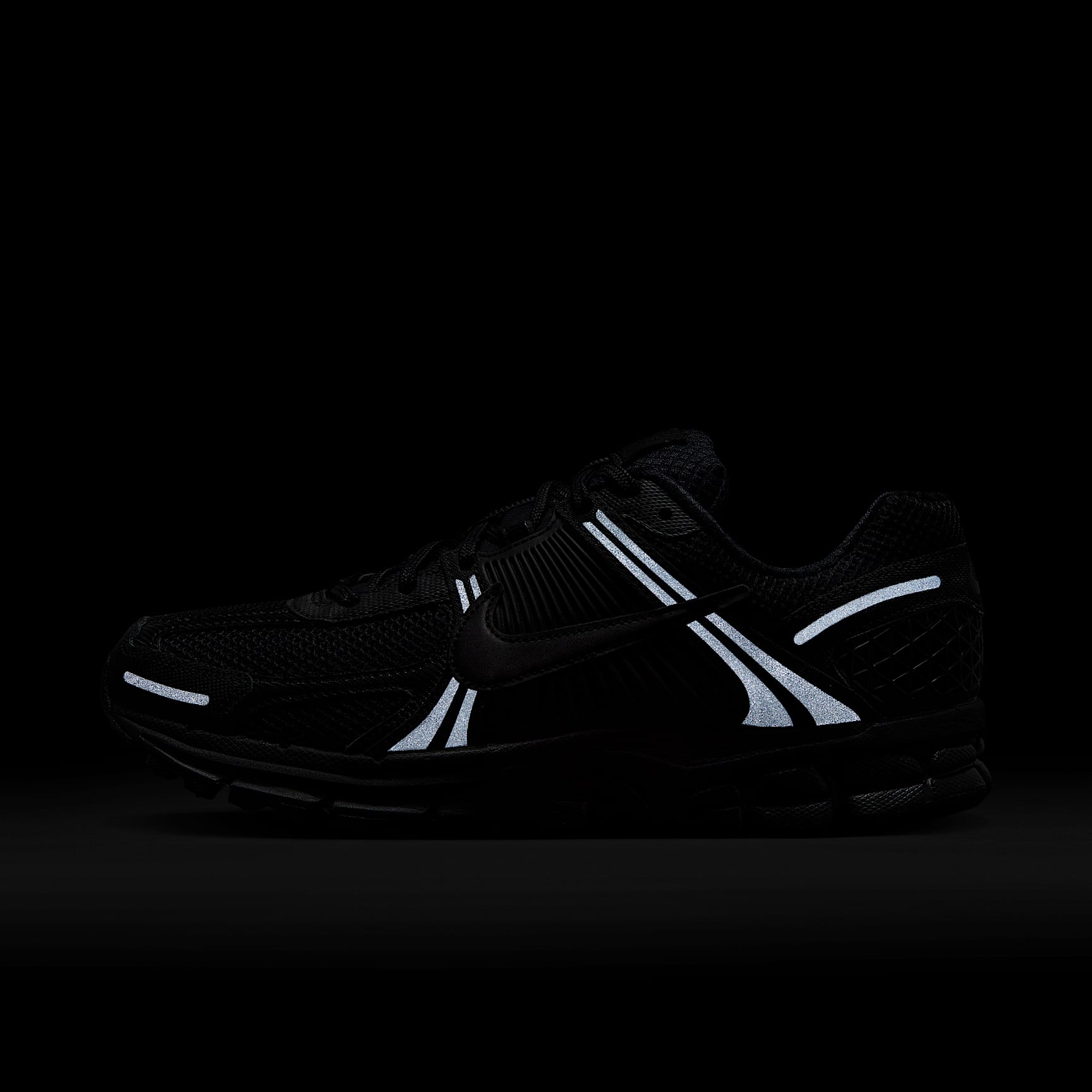 Nike Zoom Vomero 5 Schuh (Herren) – Schwarz/Schwarz