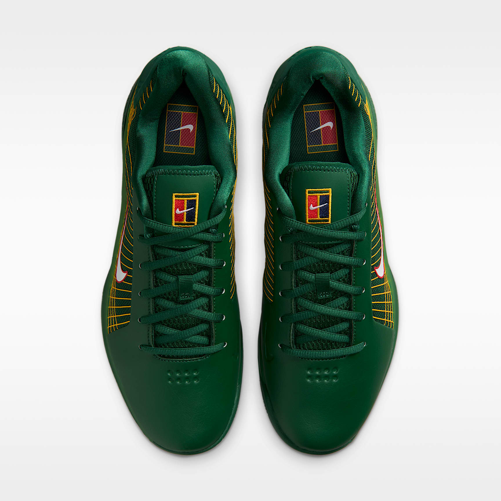 Nike Vapor 12 Hypersmash Tennisschuh für Hartplätze (Herren) – Gorge Green/University Red/University Gold/Weiß