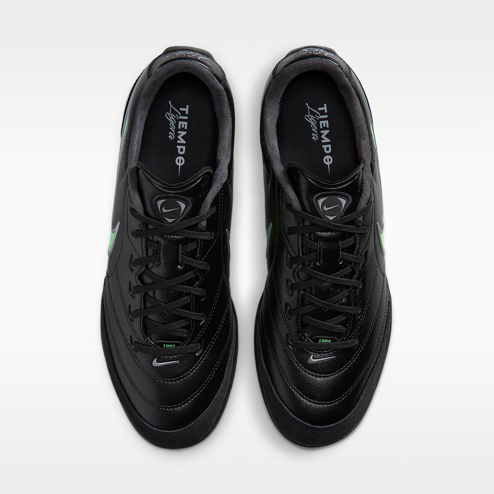 Nike Tiempo Ligera Pro Low-Top-Fußballschuh für Turf – Schwarz/Schwarz/Illusion Green
