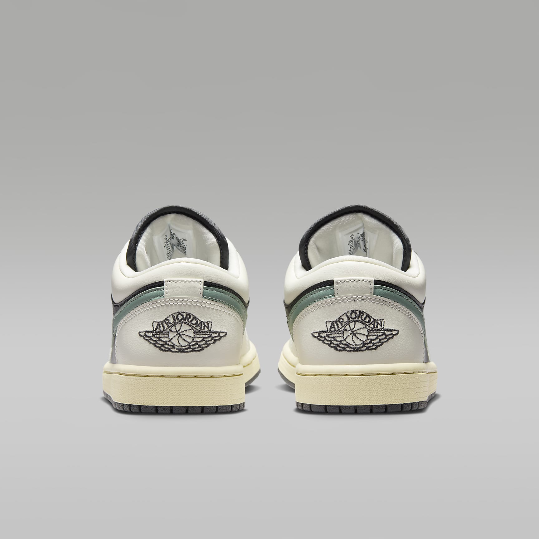 Air Jordan 1 Low Damenschuh – Anthracite/Sail/Legend Sand/Jade Smoke