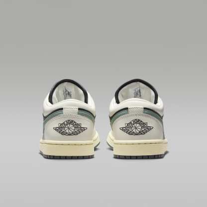 Air Jordan 1 Low Damenschuh – Anthracite/Sail/Legend Sand/Jade Smoke