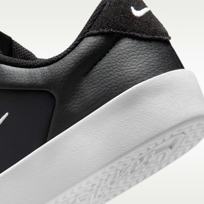 Nike Court Heritage Damenschuh – Schwarz/Schwarz/Weiß