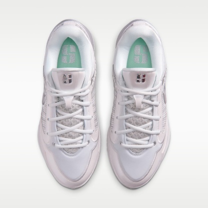 Sabrina 4 Basketballschuh – Summit White/Schwarz/Metallic Silver