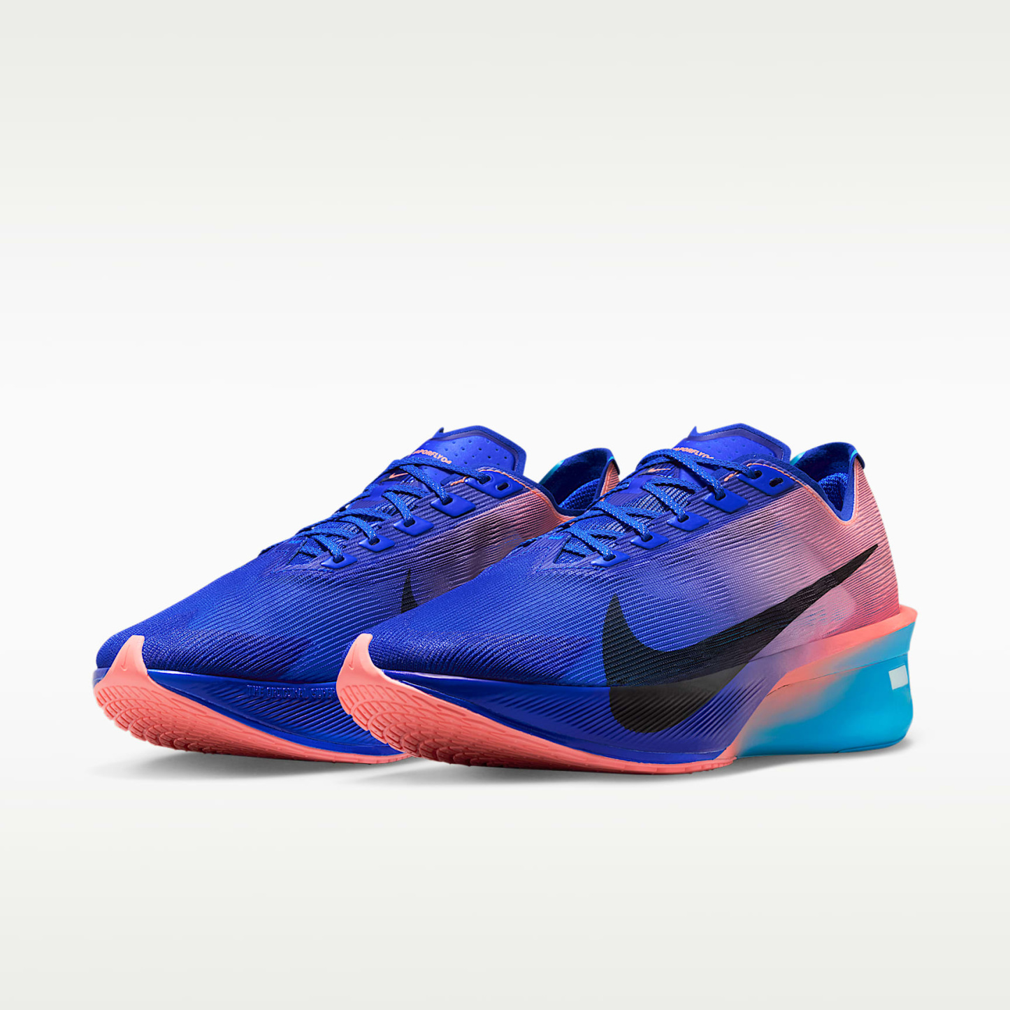 Nike Vaporfly 4 Straßenlaufschuh für Wettkämpfe (Herren) – Racer Blue/Blue Lightning/Atomic Pink/Weiß