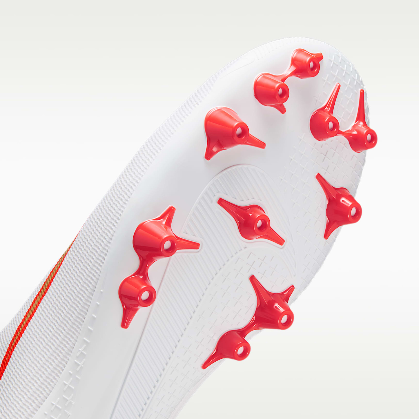 Nike Mercurial Superfly 11 Academy High-Top-Fußballschuh für Kunstrasen – Weiß/Bright Crimson/Blur