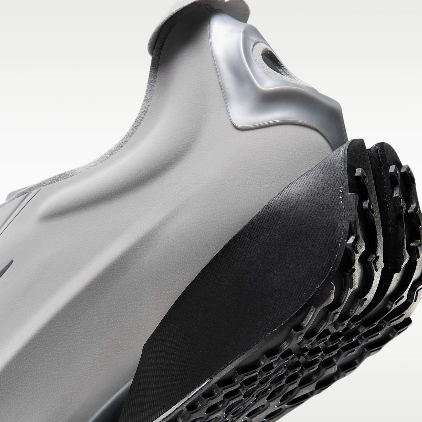 Nike First Sight Noir Schuh (Damen) – Flat Silver/Schwarz/Metallic Silver