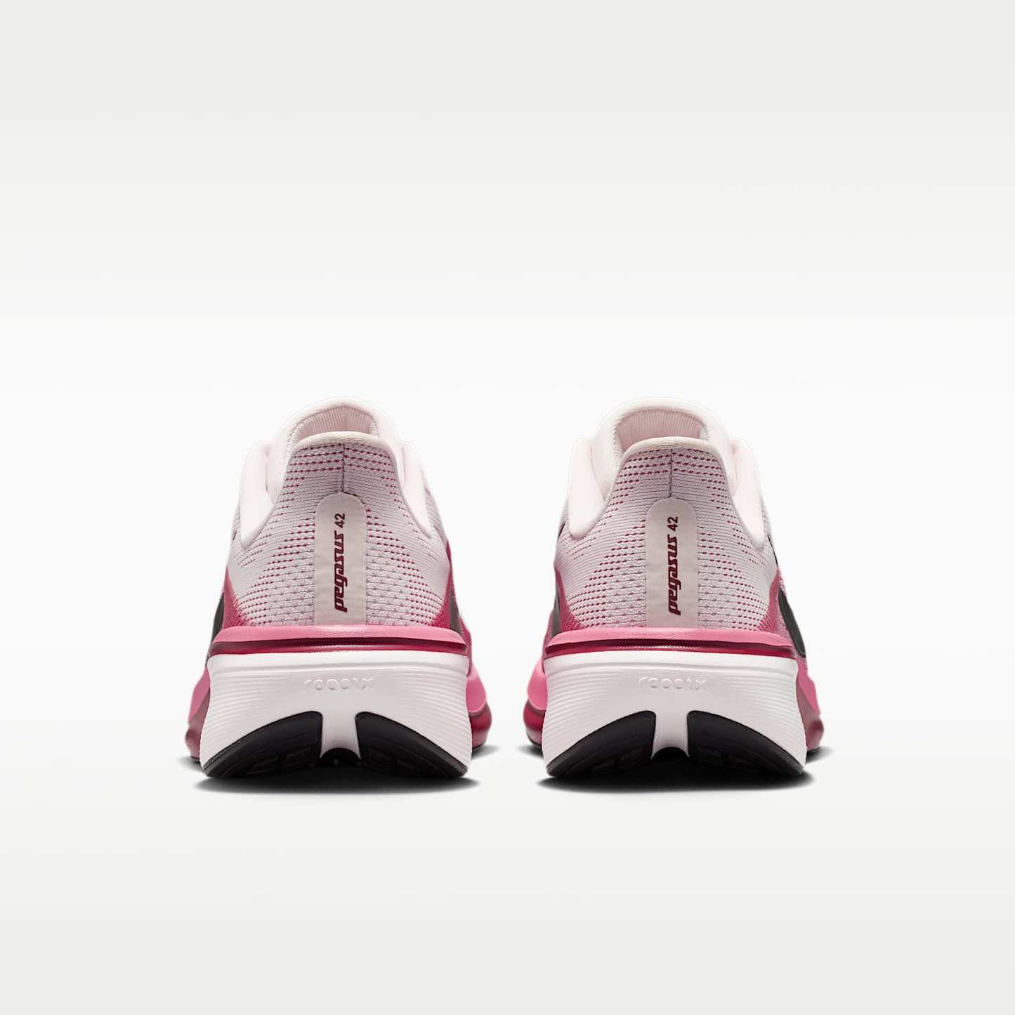 Nike Pegasus 42 Straßenlaufschuh (Damen) – Pearl Pink/Peony/Team Crimson/Schwarz