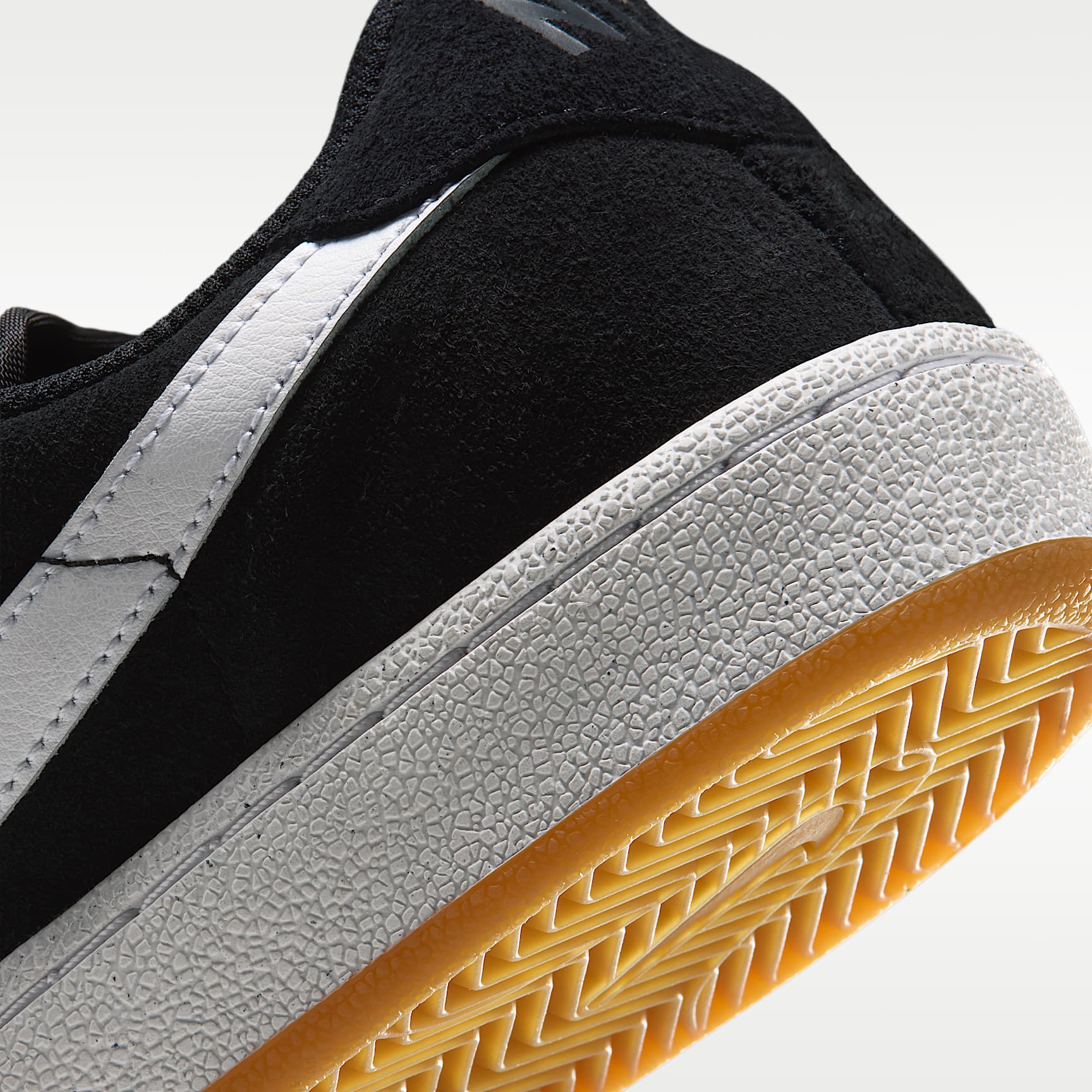 Nike SB Zoom Tennis Classic XL Skateboardschuh – Schwarz/Gum Light Brown/Weiß