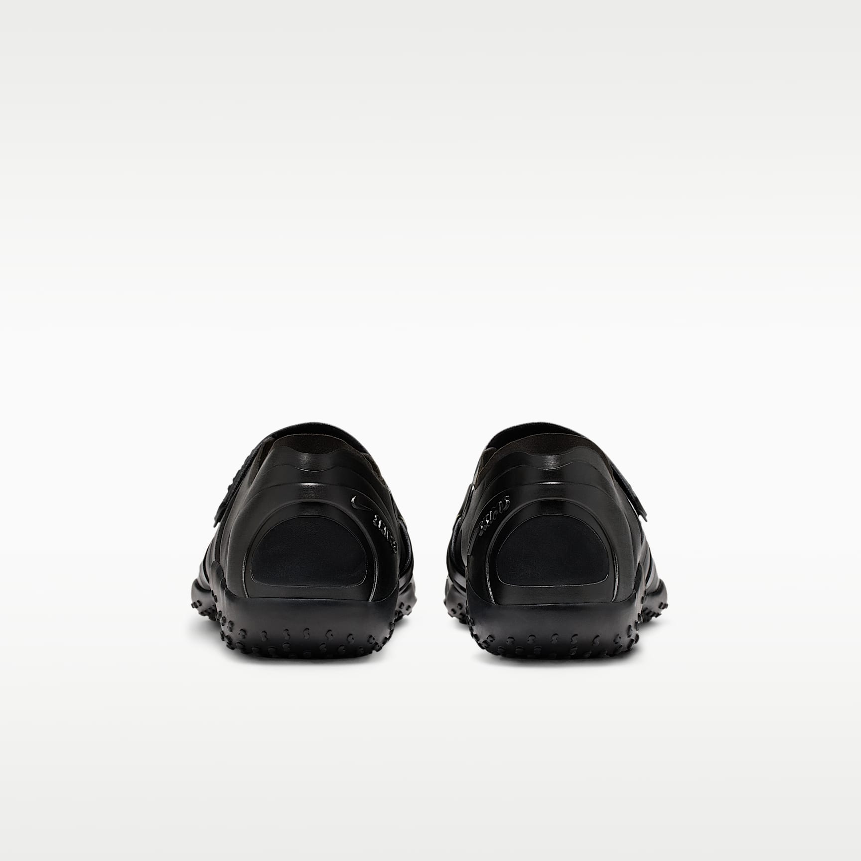 NikeSKIMS Rift Satin Schuh (Damen) – Schwarz/Schwarz/Schwarz