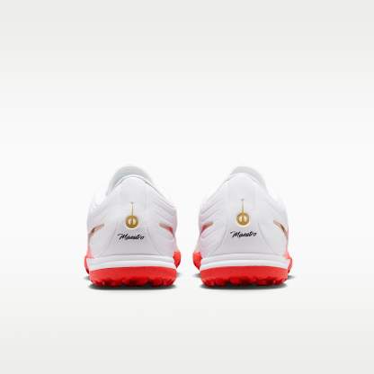 Nike Tiempo Maestro Academy Low-Top-Fußballschuh für Turf – Weiß/Bright Crimson/Blur
