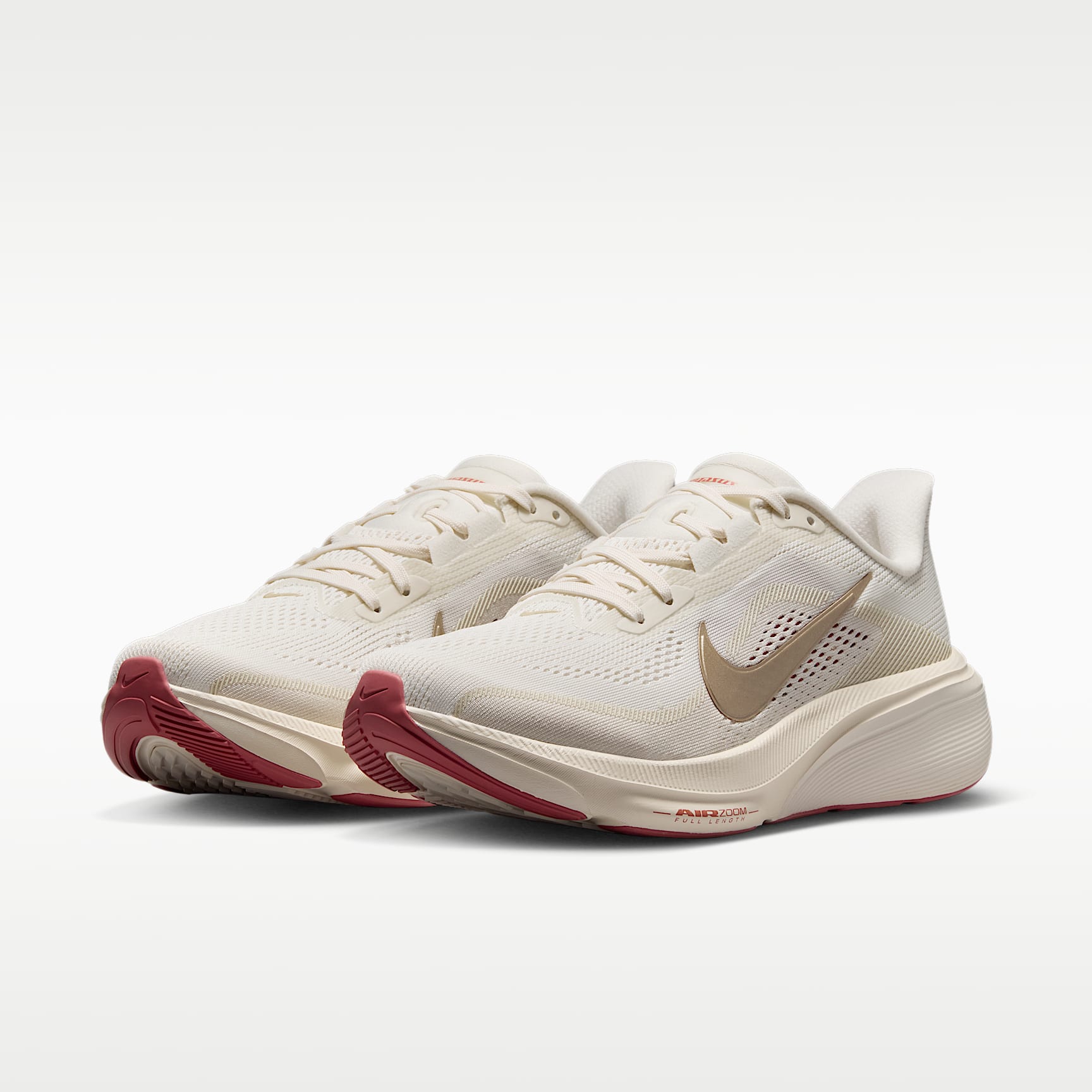 Nike Pegasus 42 Straßenlaufschuh (Damen) – Phantom/Chalk/Sail/Metallic Gold Grain