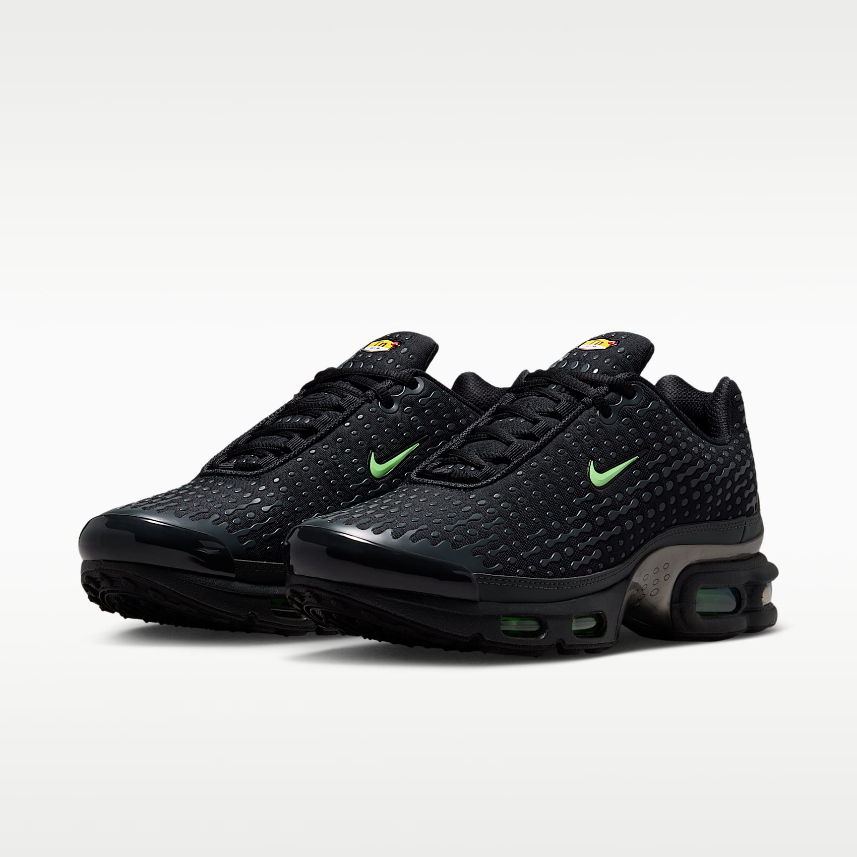 Nike Air Max Plus VII Schuh (Herren) – Schwarz/Dark Smoke Grey/Metallic Pewter/Illusion Green