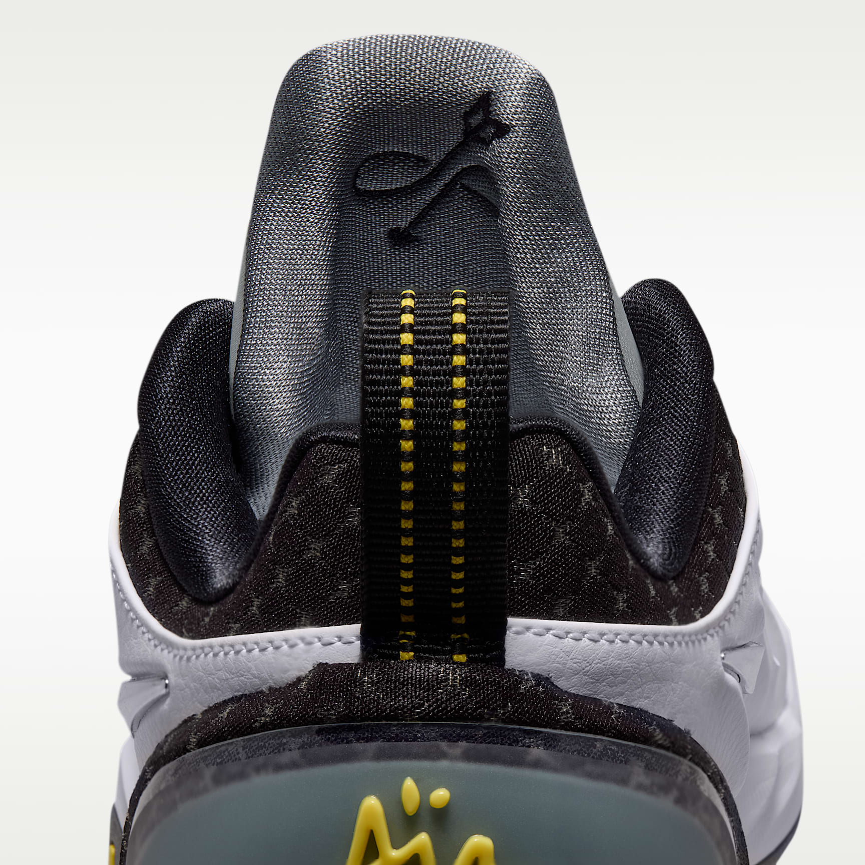 A'Two "Ride at DA'wn" A'ja Wilson Basketballschuh – Weiß/Schwarz