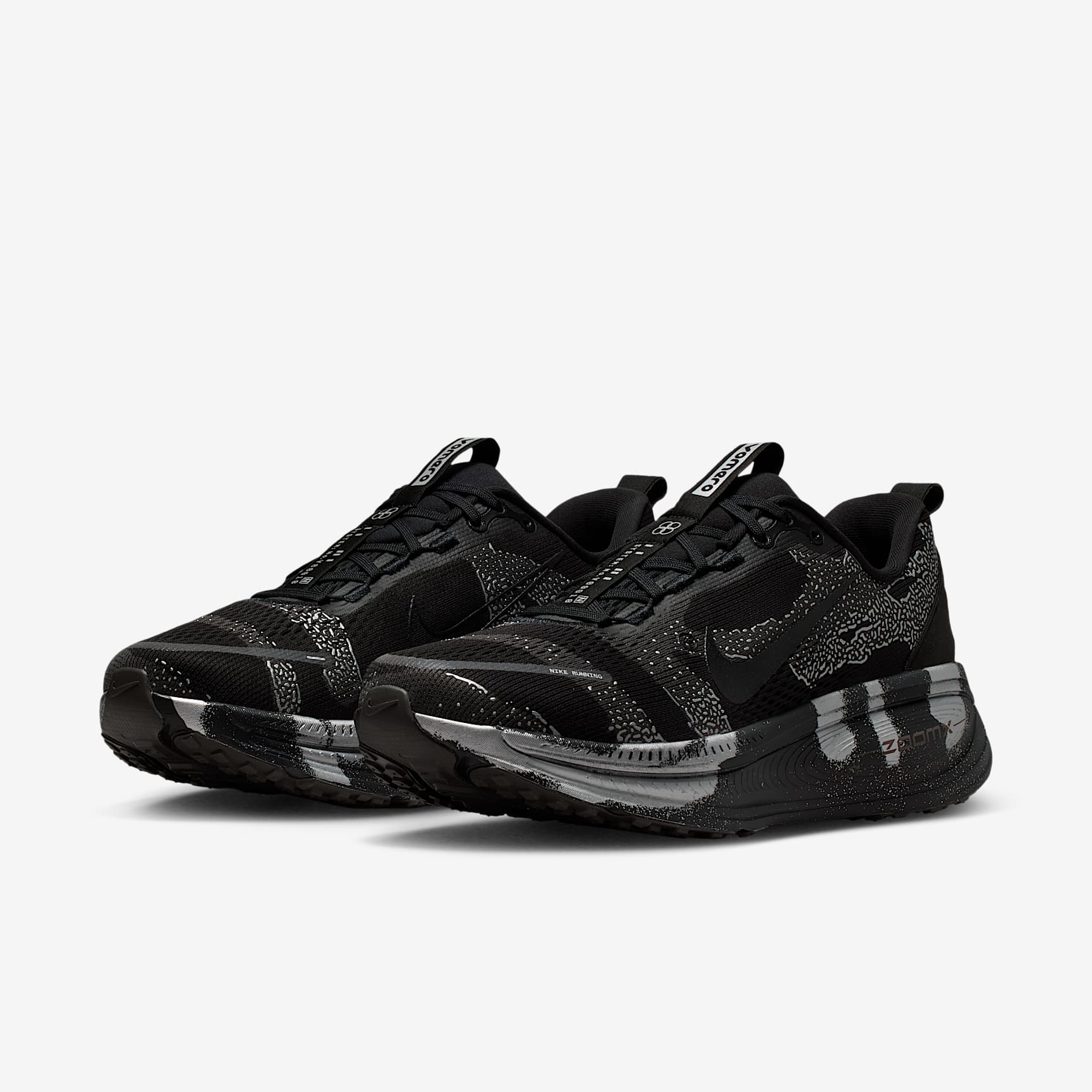 Nike Vomero 18 Straßenlaufschuh (Herren) – Iron Grey/Light Smoke Grey/Schwarz