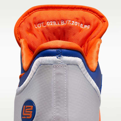 LeBron XXIII Basketballschuhe – Game Royal/Safety Orange/Weiß