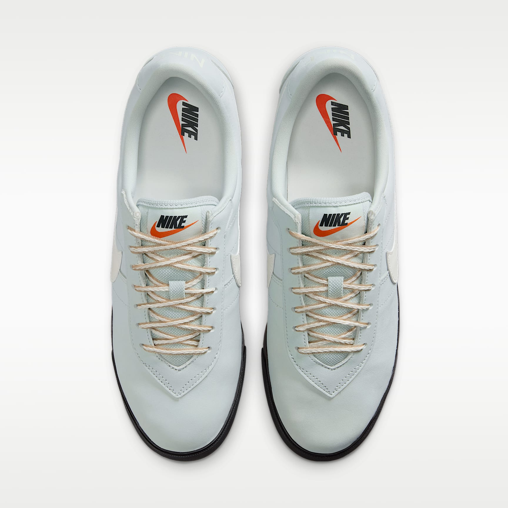 Nike Astrograbber Schuh (Herren) – Light Silver/Phantom/Schwarz/Sail