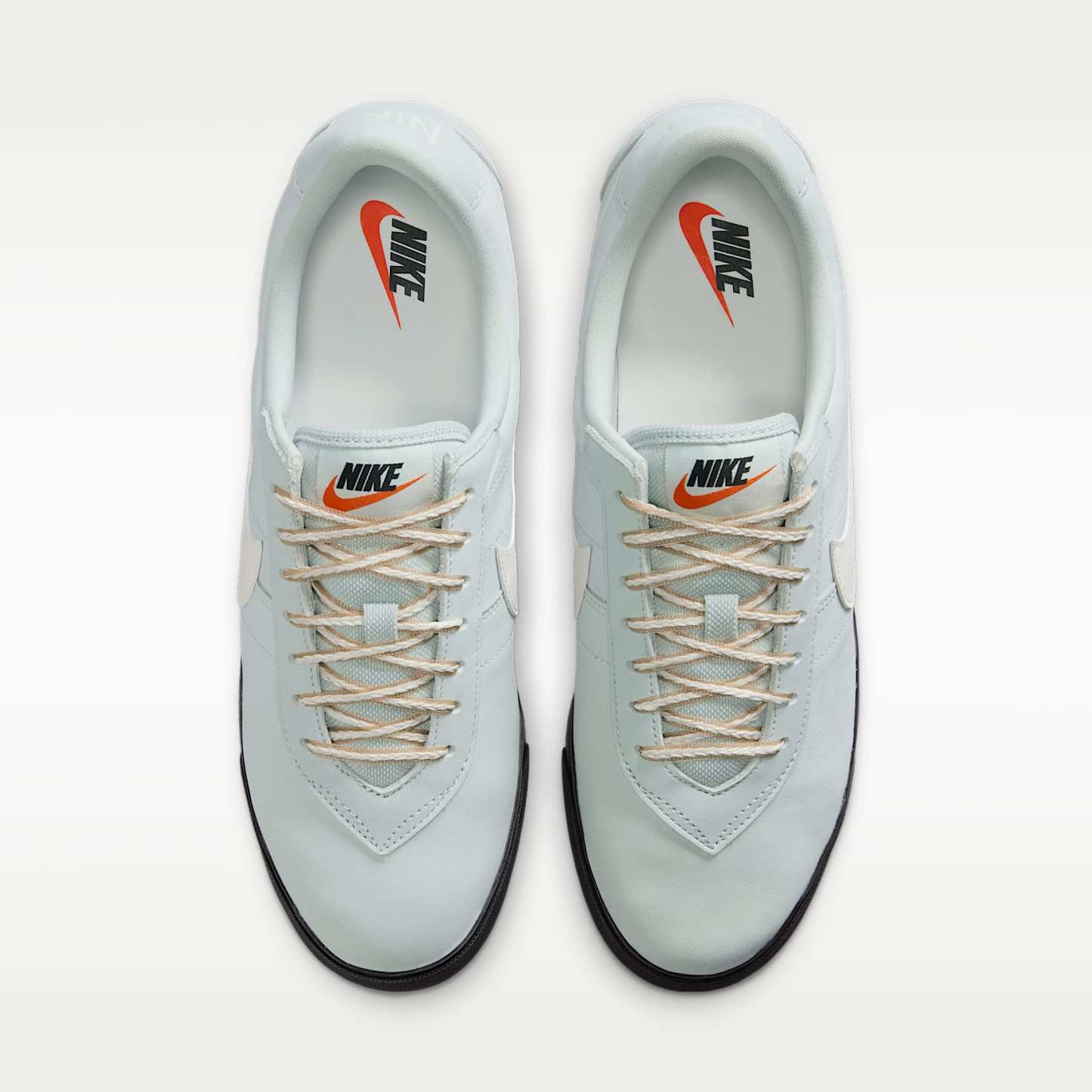Nike Astrograbber Schuh (Herren) – Light Silver/Phantom/Schwarz/Sail