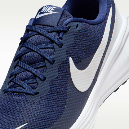 Nike Revolution 8 Straßenlaufschuh (Herren) – Midnight Navy/Weiß/Schwarz/Pure Platinum