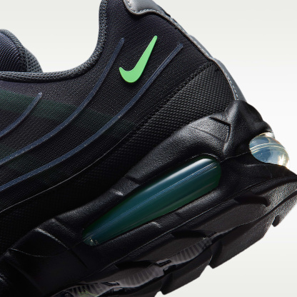 Nike Air Max 95 Big Bubble Tech Schuh (Herren) – Iron Grey/Schwarz/Metallic Silver/Illusion Green