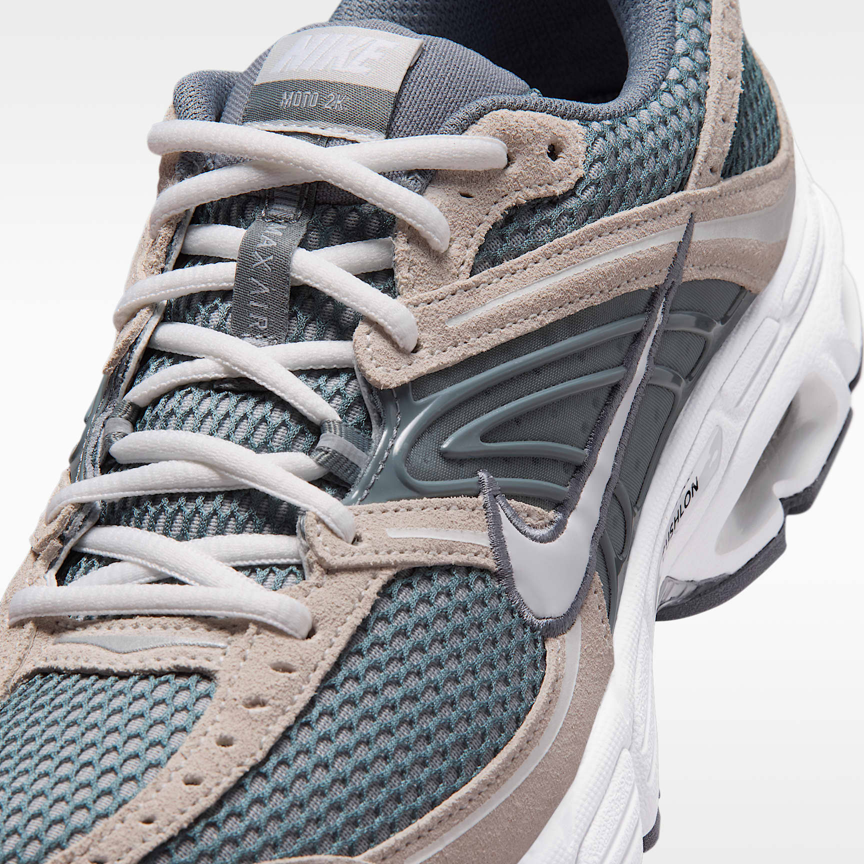 Nike Air Max Moto 2K Schuh (Herren) – Cool Grey/Photon Dust/Wolf Grey/Weiß
