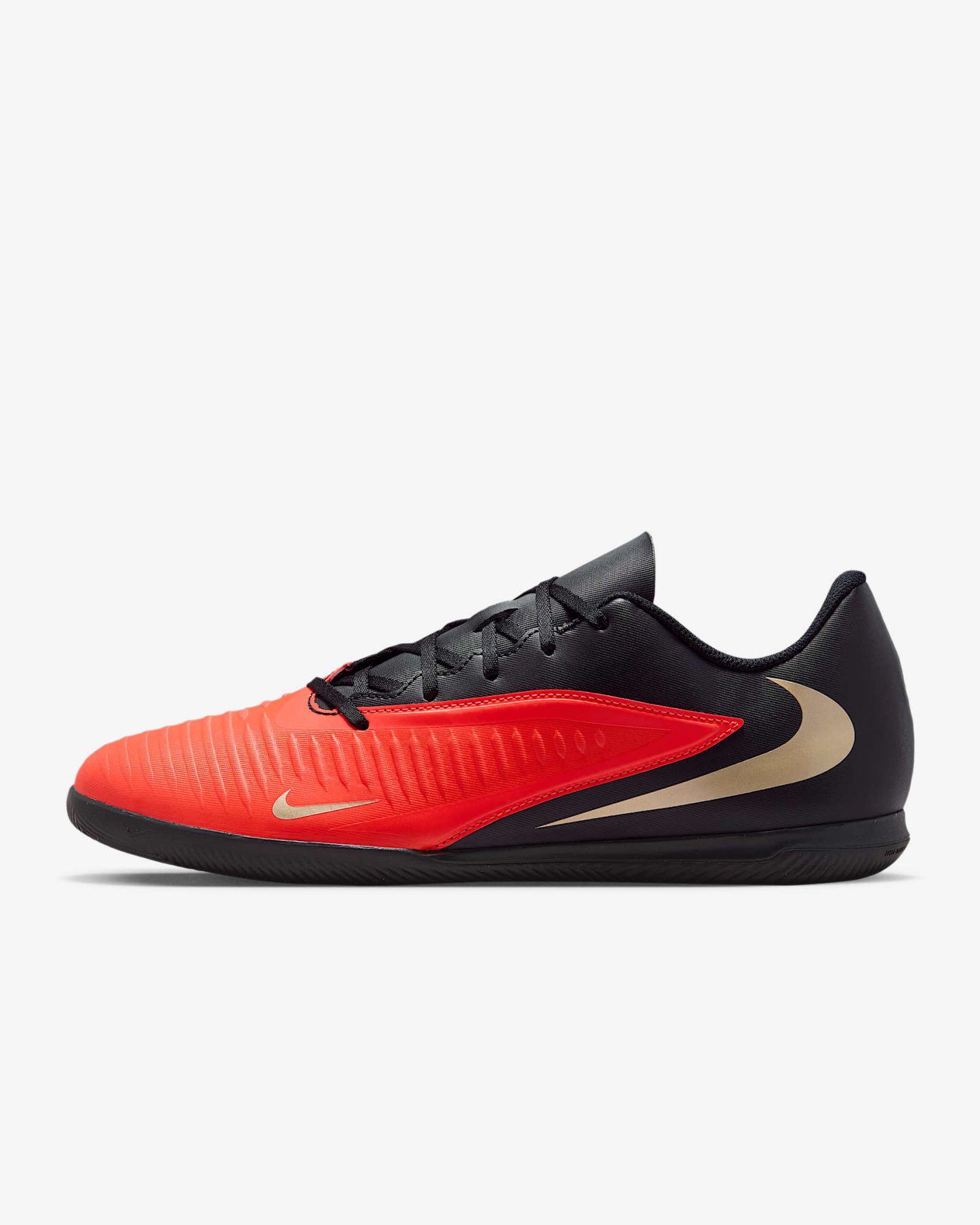 Nike Phantom 6 Low Club Fußballschuh für Hallen- und Hartplätze – Bright Crimson/Schwarz/Blur